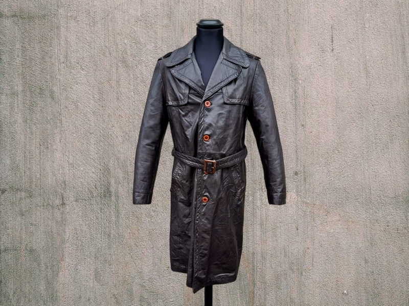 Vintage leather trench coat size M