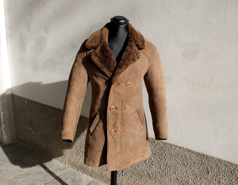 Shearling coat double breasted vintage size M