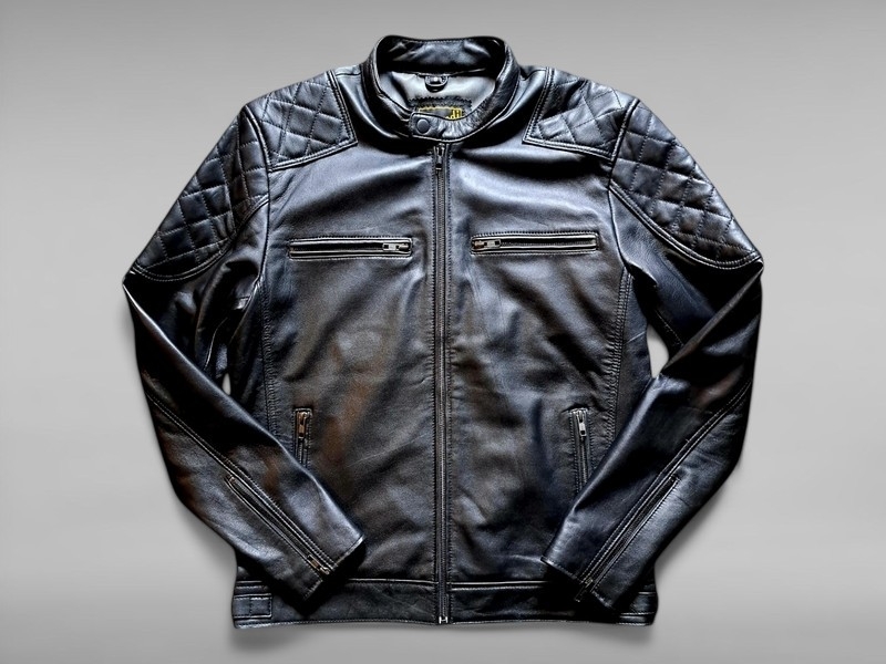 Giubbotto pelle nero modello Belstaff moto nostra 